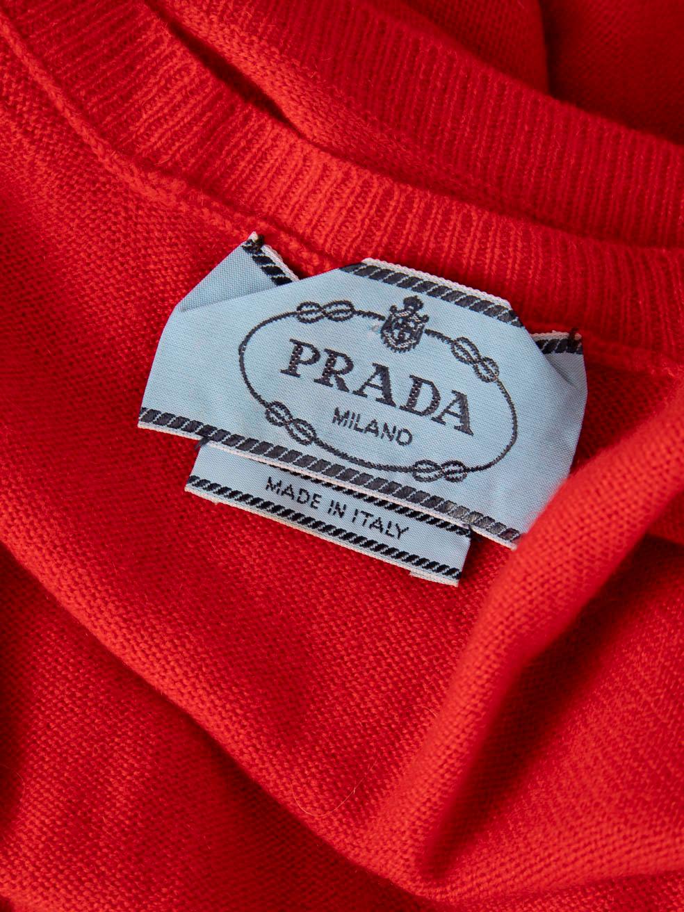 Prada - Pull en laine fine tricotée rouge, taille M en vente 2