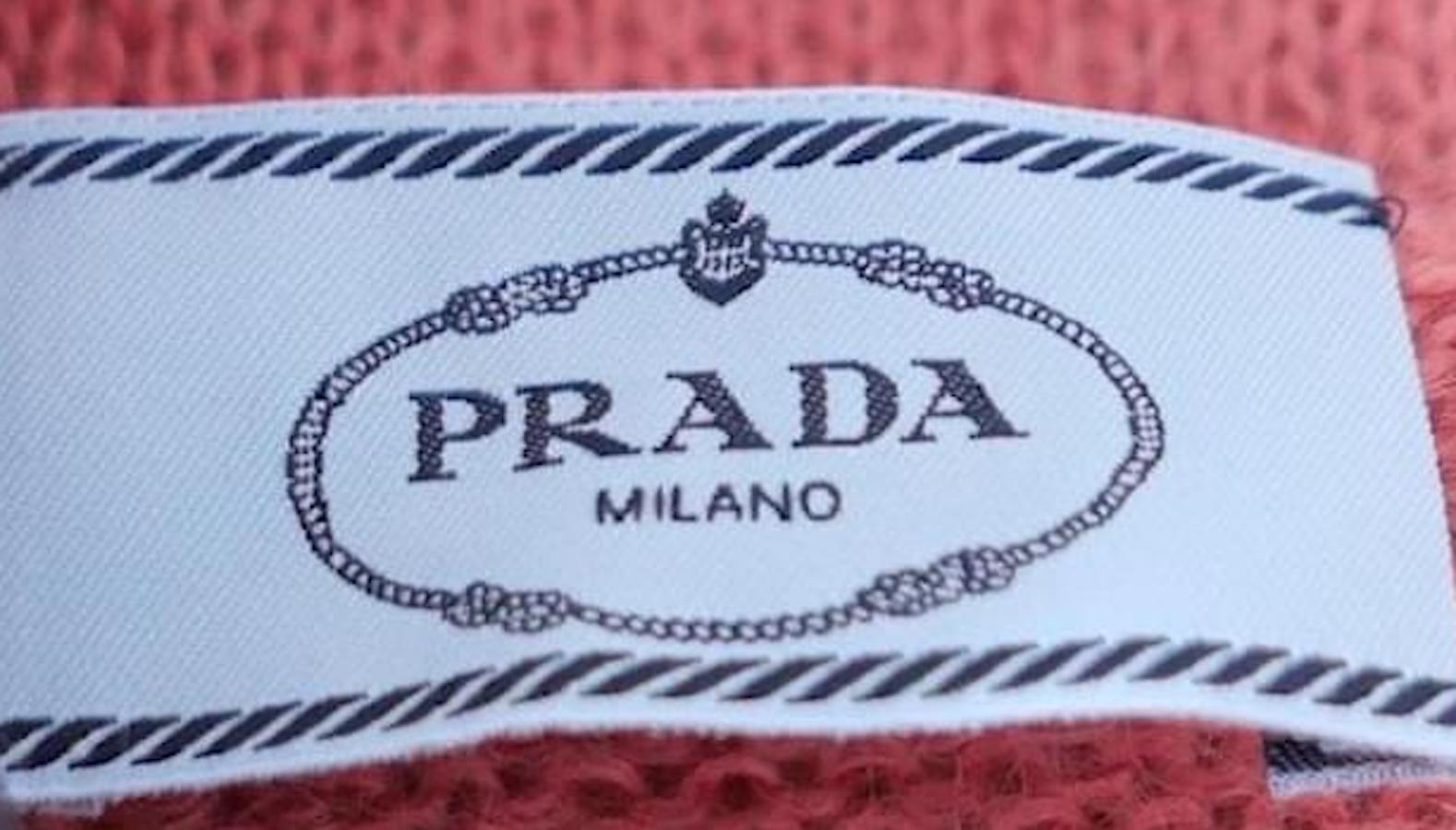 Pull en mohair mélangé à ourlet dégradé Prada Resort 2016 Pour femmes en vente
