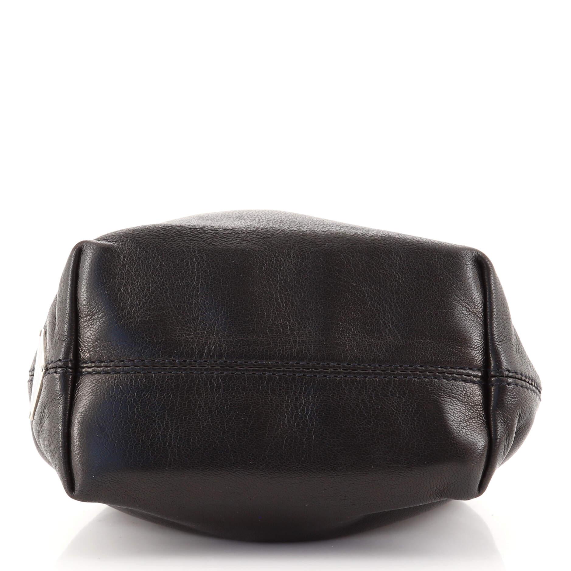 Noir Prada - Sac à poignée anneau en cuir, petit modèle