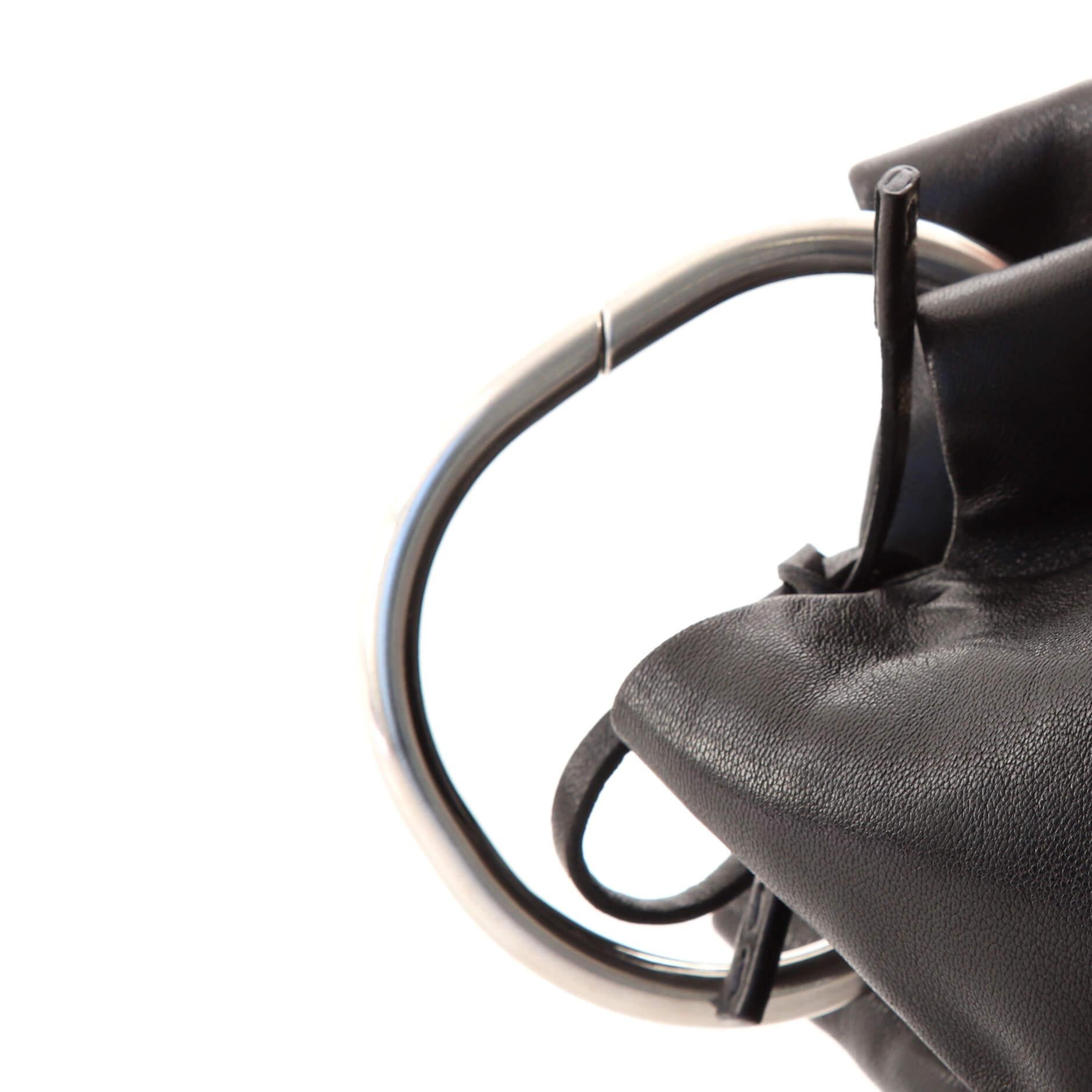 Prada - Sac à poignée anneau en cuir, petit modèle 1