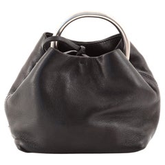 Prada - Sac à poignée anneau en cuir, petit modèle