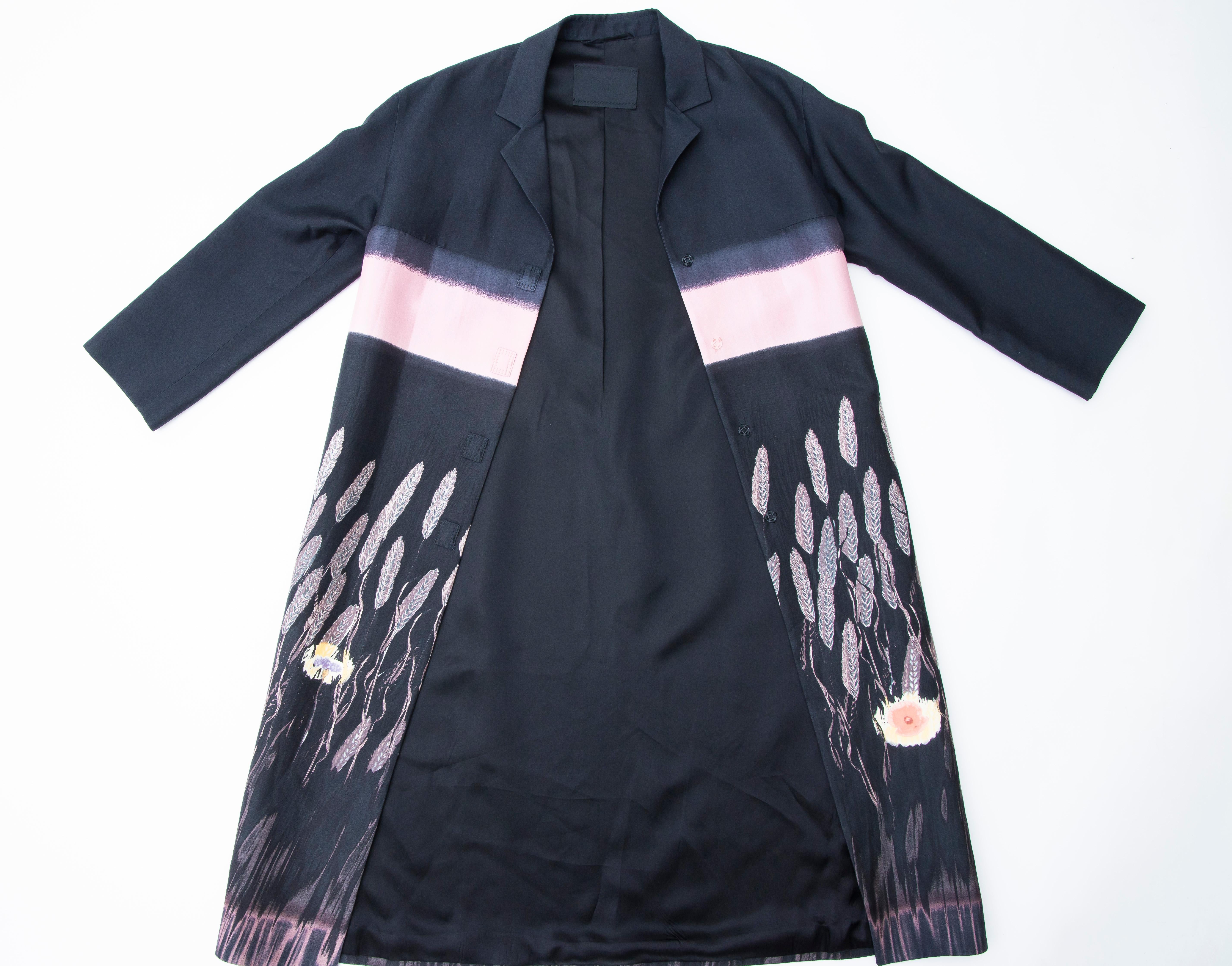 Prada Runway Black Silk Cotton Printed Snap Front Lightweight Coat, Spring 1998 For Sale 9