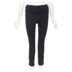 PRADA - Pantalon court en laine noire à ceinture et boucle effilée, défilé XS