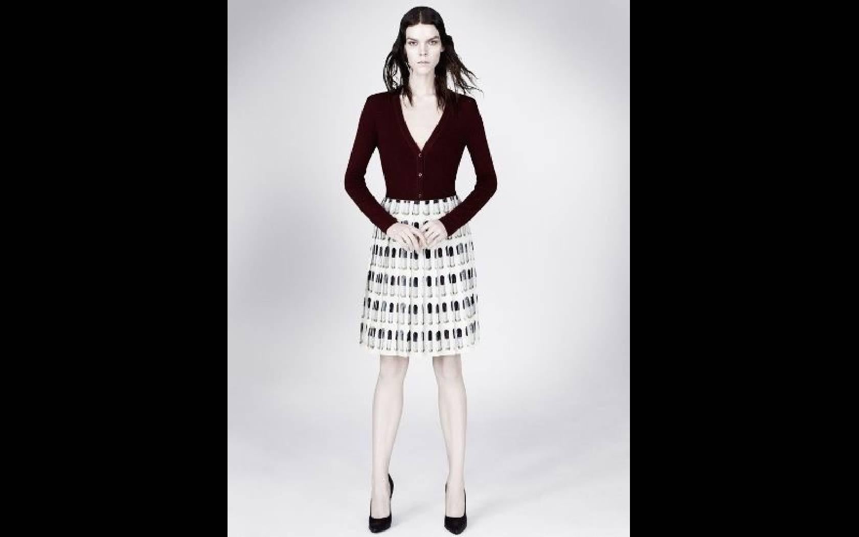 Falda con estampado de pintalabios Prada Runway Rara y Coleccionable Primavera 2000 en venta 3