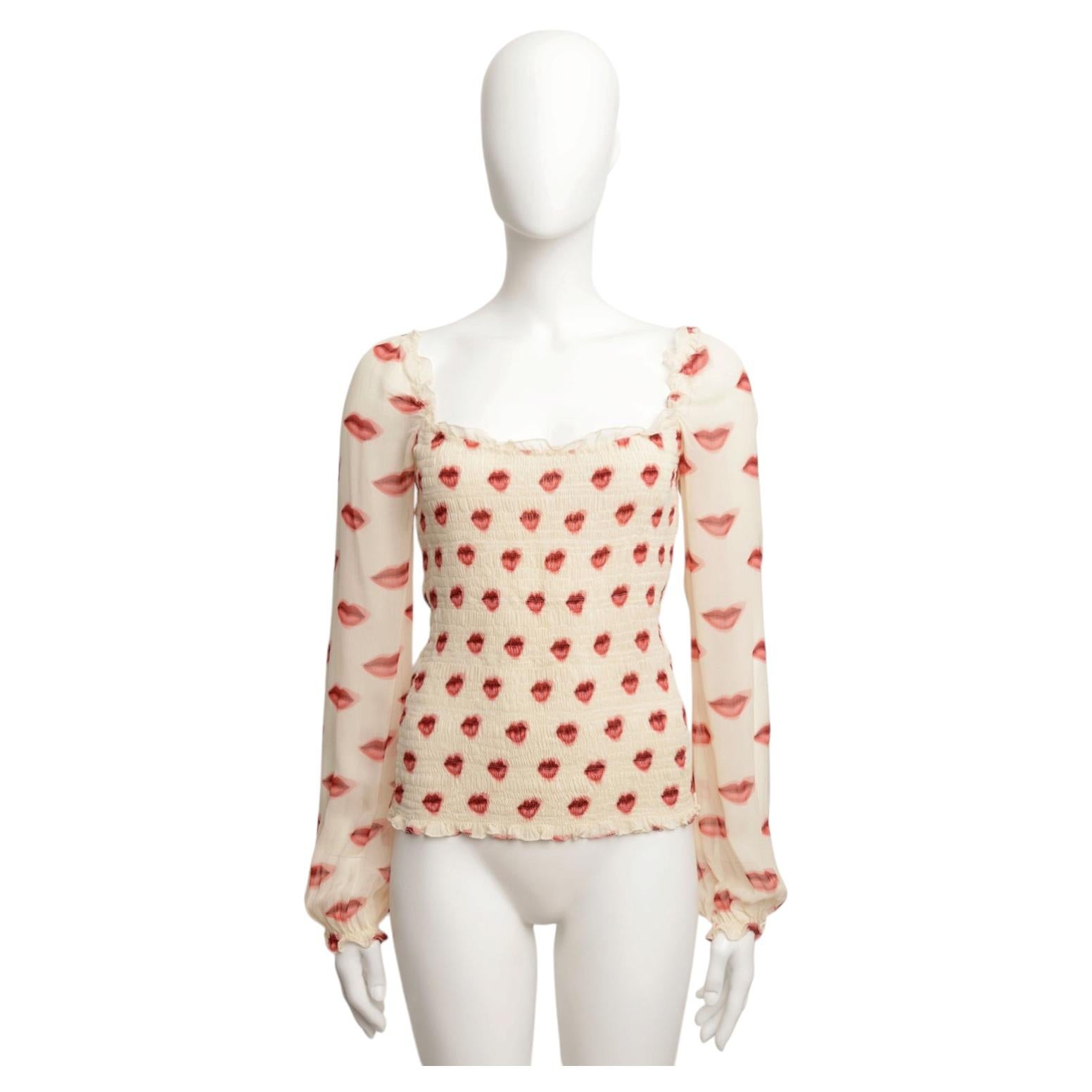 Prada S/S 2000 Top de manga larga con estampado de labios en seda beige