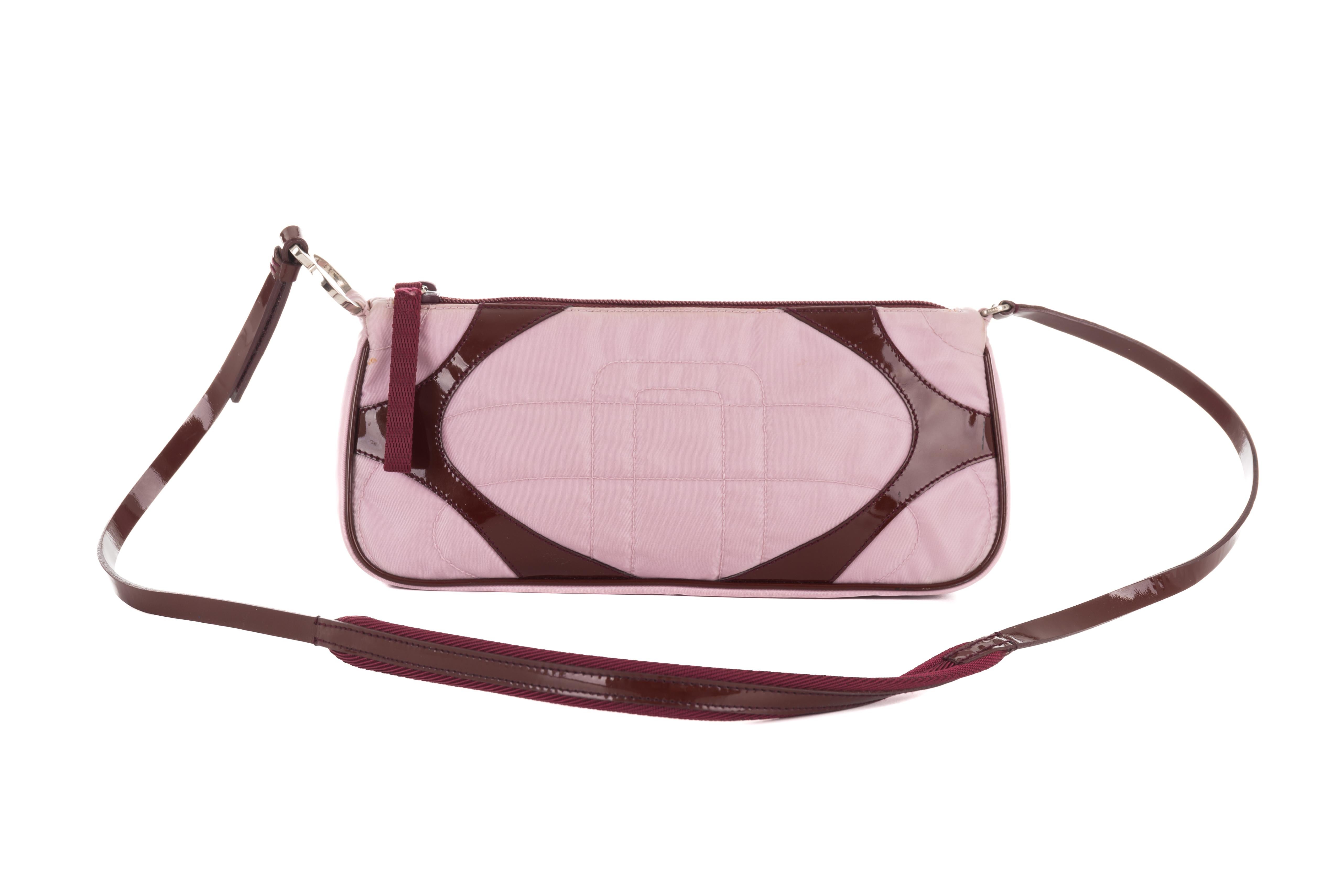 Prada S/S 2000 pink and burgundy nylon Sport mini bag In Good Condition For Sale In Rome, IT