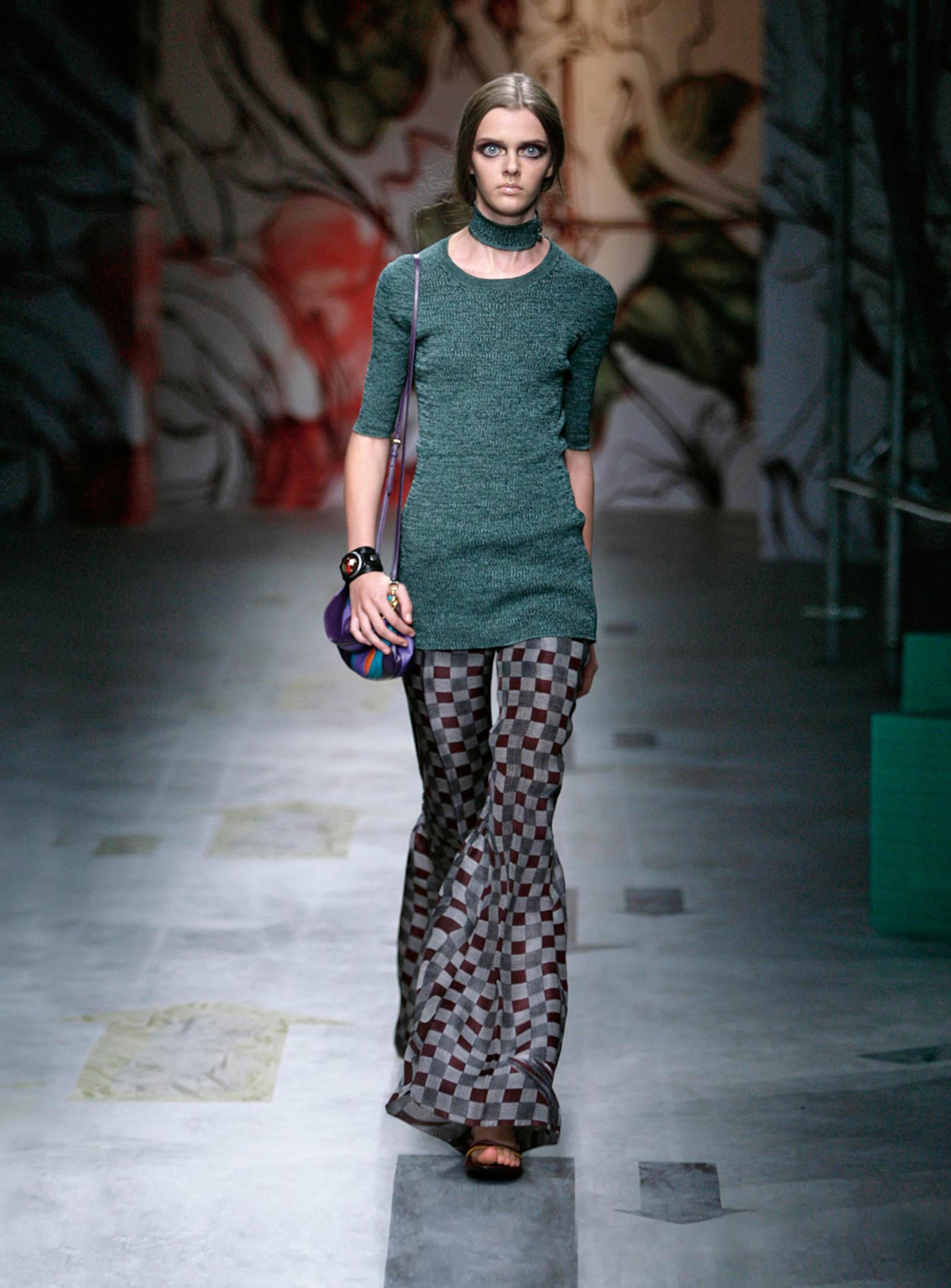 Prada S/s 2008 Fairy Collection Graue Geometrische Extravagante Schlaghosen (Schwarz) im Angebot
