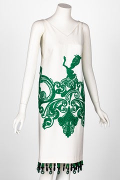 Prada F/S 2011 Laufsteg Look #28 Modernes besticktes, perlenbesetztes Flapper-Kleid