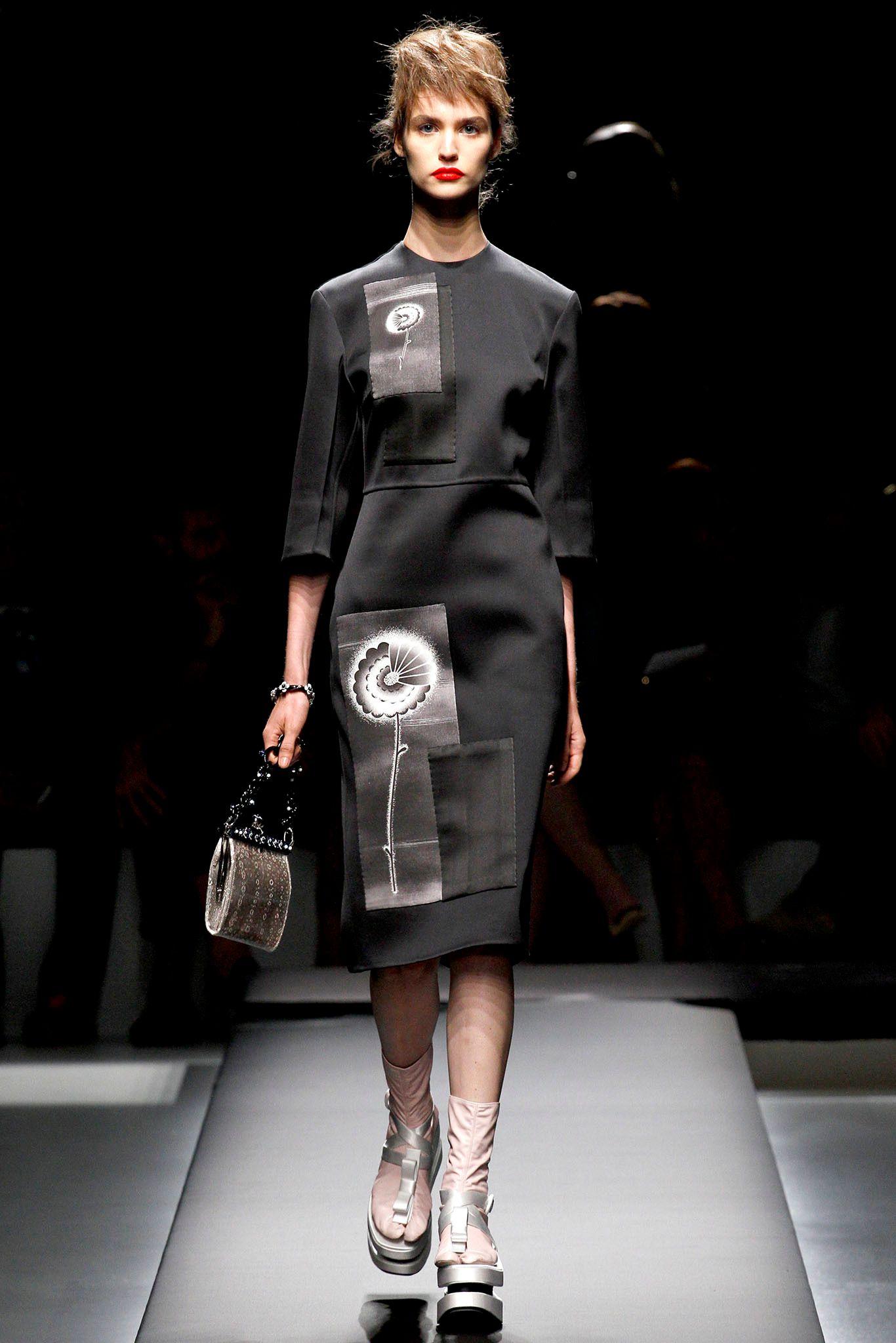 Nero PRADA Gonna a fiori in seta P/E 2013 in vendita