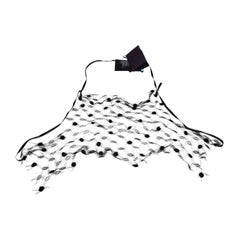 Prada S/S 2016 - Petite écharpe Dickey en maille rosette noire