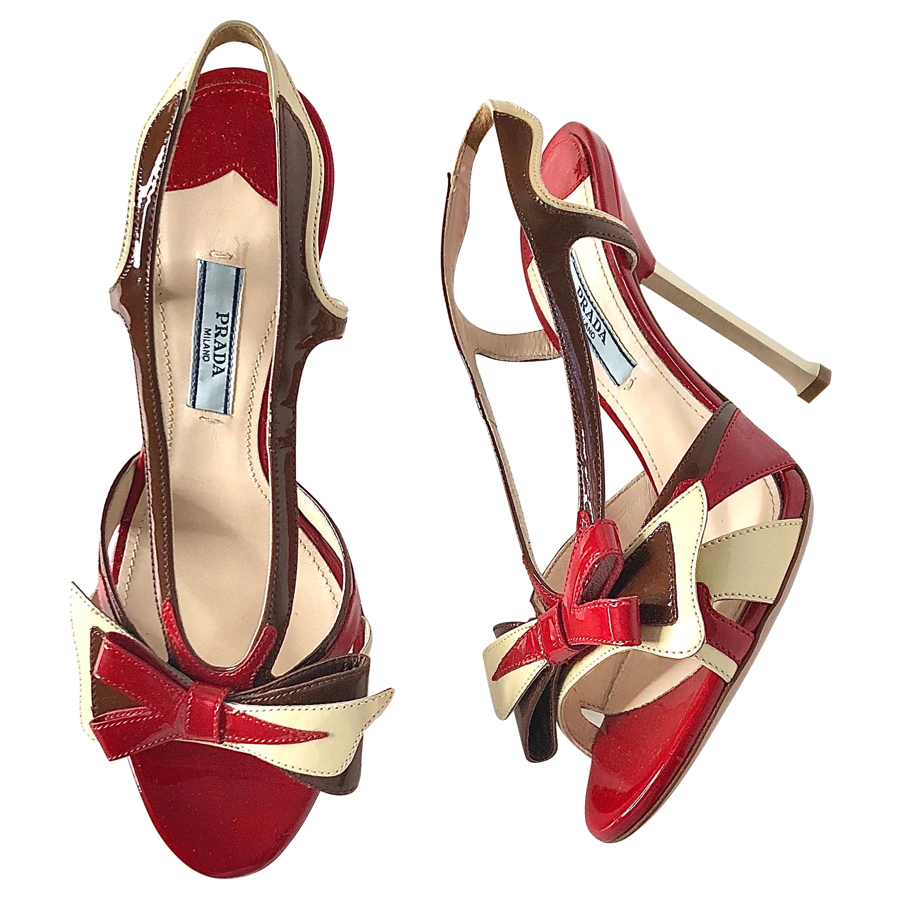 Prada S2012 Flamme Rot Lackleder Schleife Hotrod Riemchen Sandalen mit Absatz 36.5