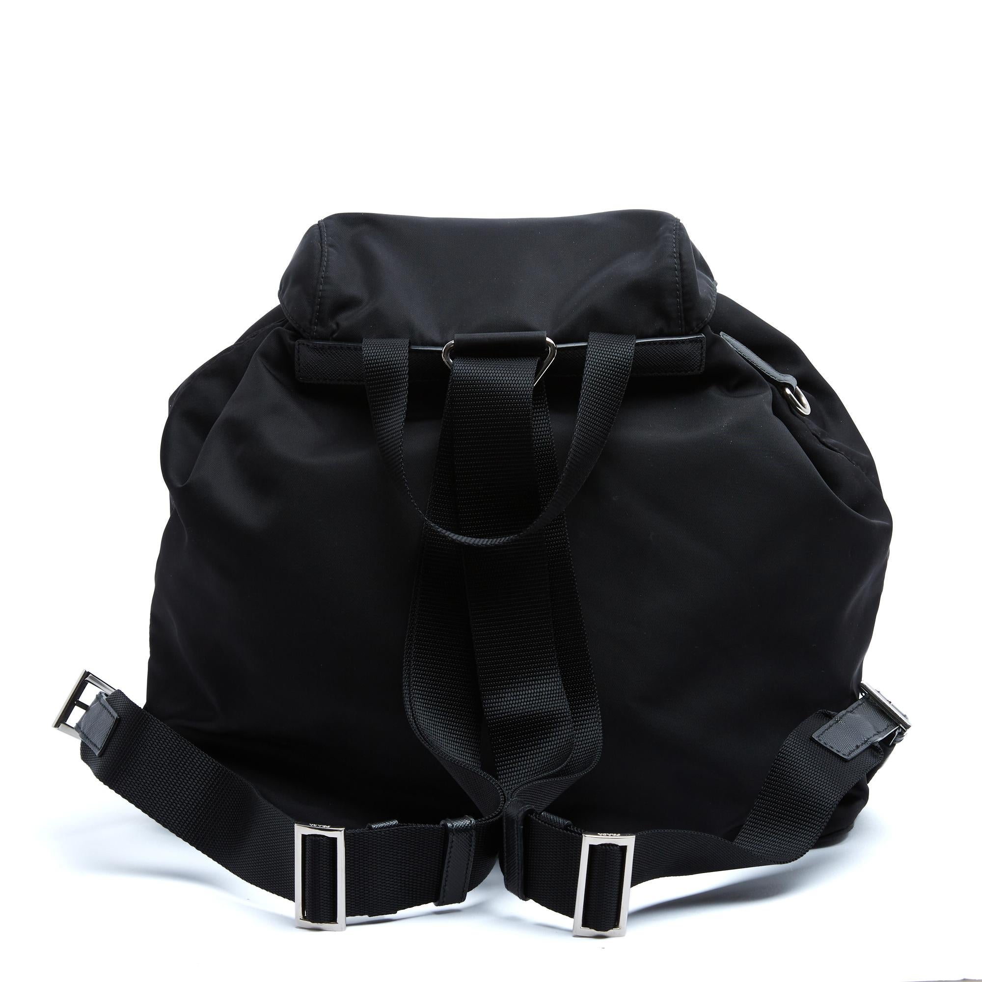 Noir Prada Sac a dos Re Nylon New Edition Medium Black Back Pack Bag Pristine en vente