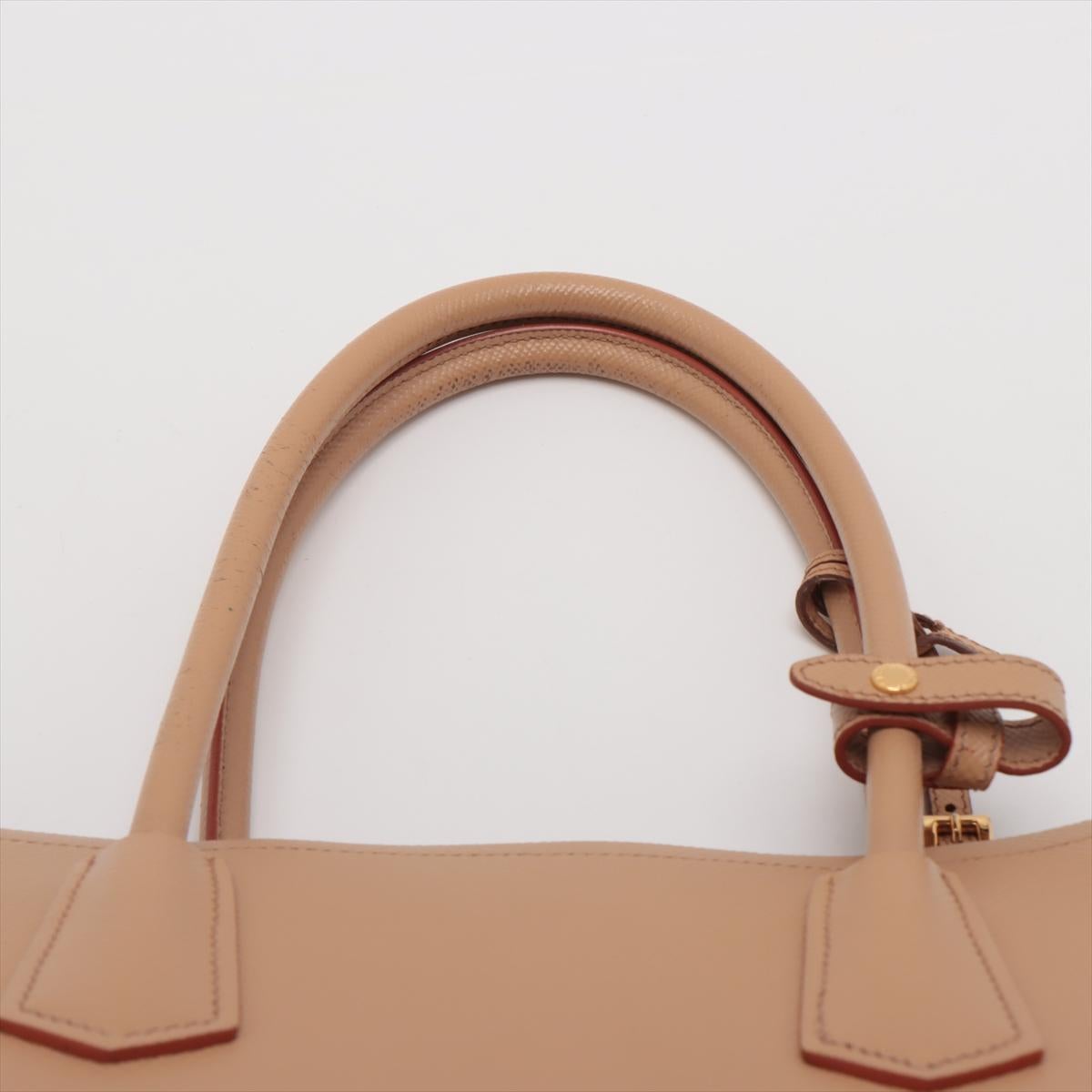 Prada Saffiano Cuir Two - Way Tote Bag Beige For Sale 3