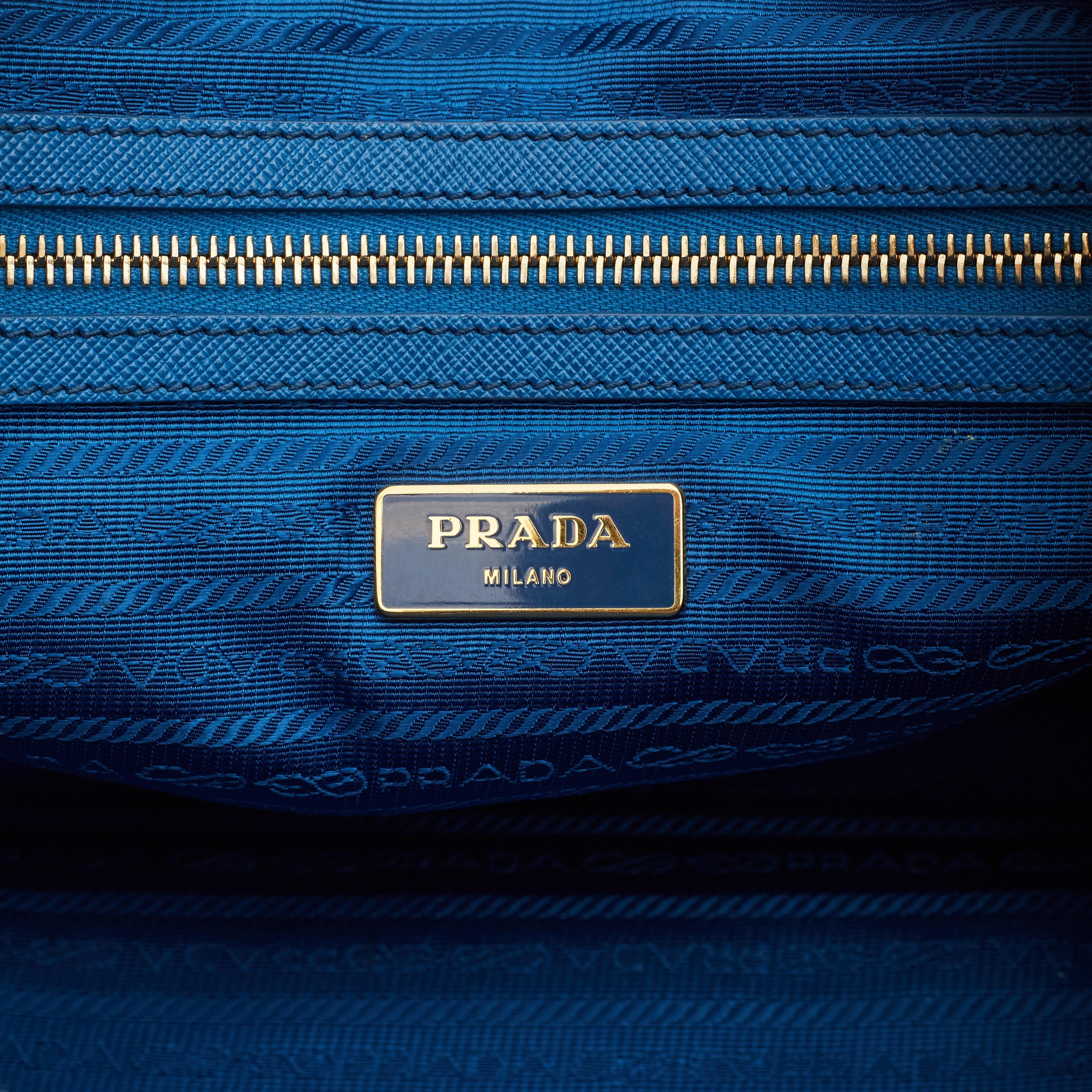 Prada Saffiano Leather Blue Bauletto Boston Bag Round For Sale 3