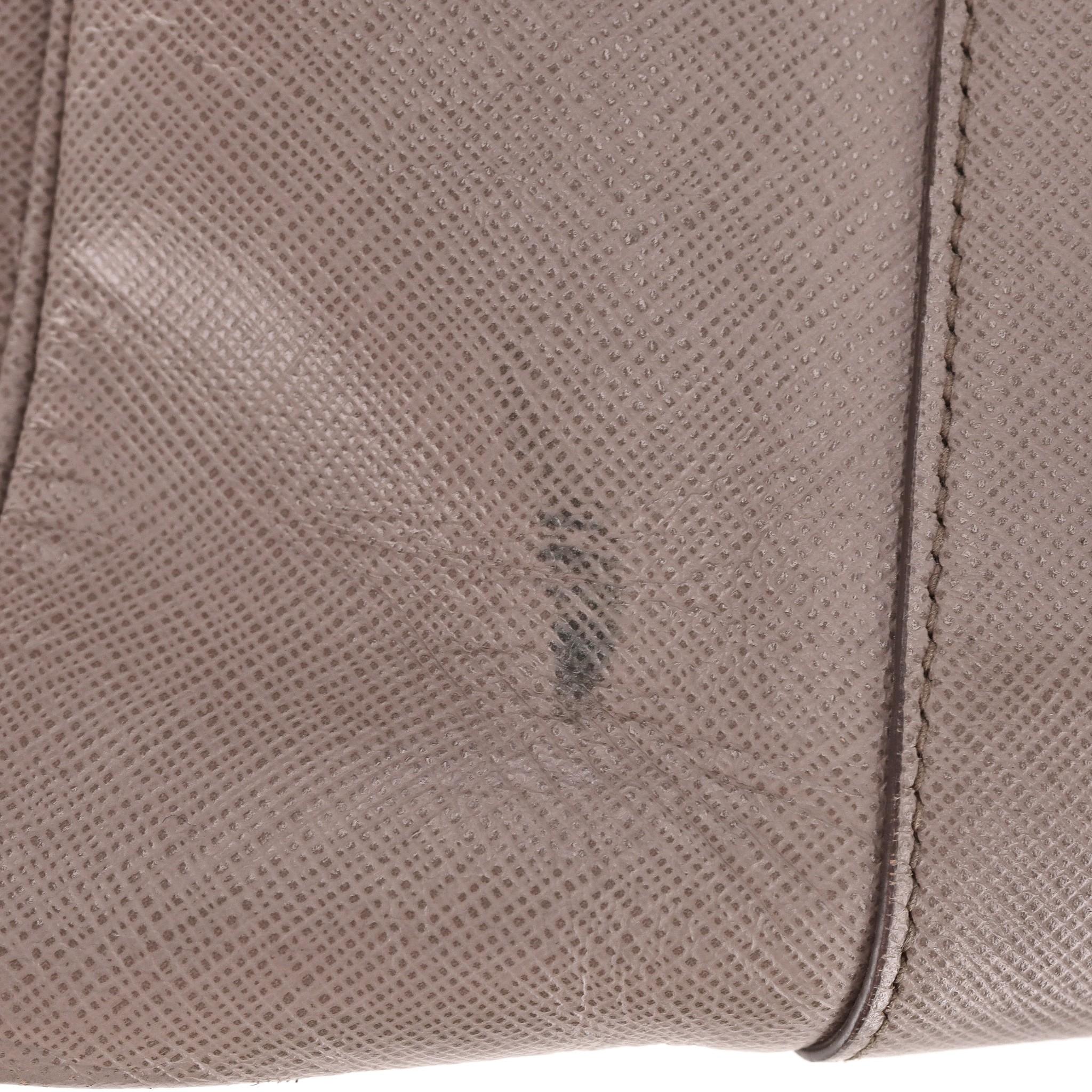 Bolso Tote Prada de piel saffiano con doble cremallera Galleria en venta 11