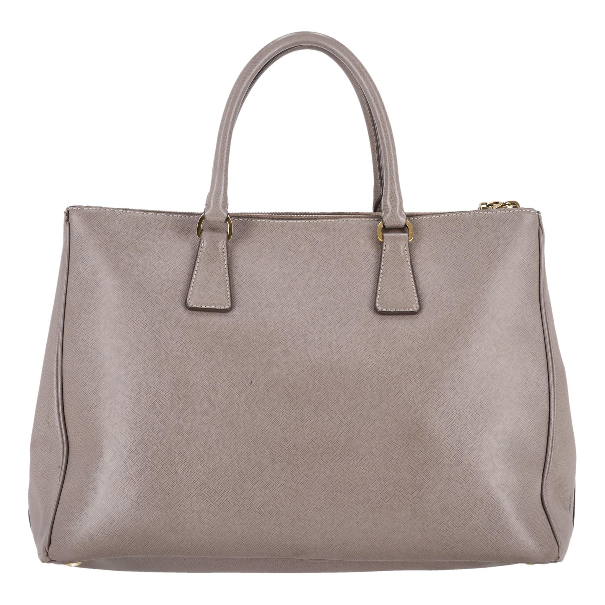 Bolso Tote Prada de piel saffiano con doble cremallera Galleria en Bueno estado para la venta en London, GB