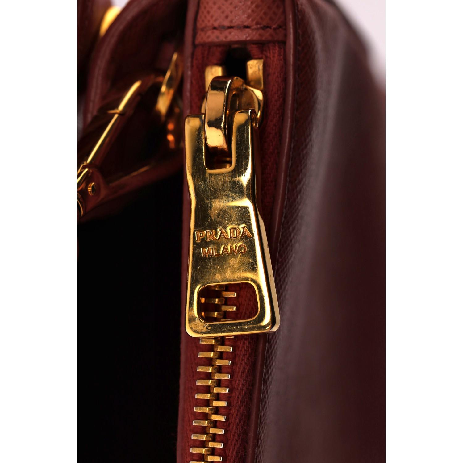 Prada Saffiano Leather Double Zip Galleria Tote Bag For Sale 3