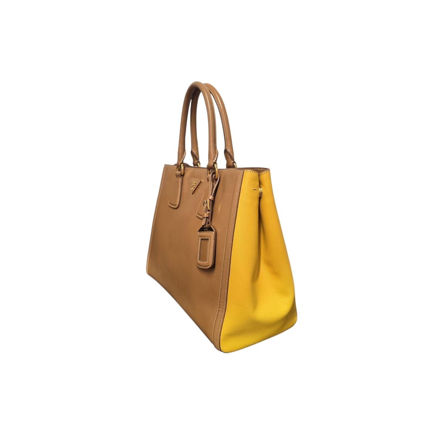 Women's Prada Saffiano Lux Bicolor Shopping Tote For Sale