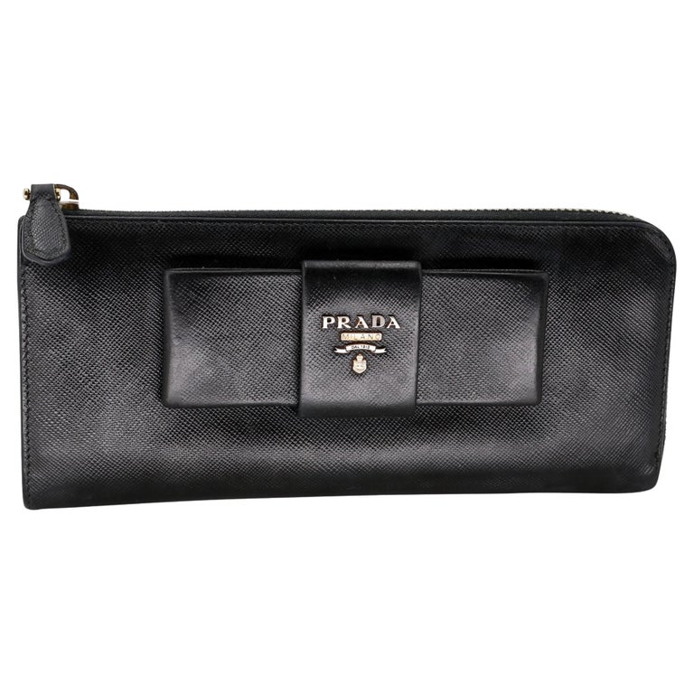 Prada Saffiano Peonia Fiocco Bow Zip Around Black Wallet PR-W1017P-A002 For  Sale at 1stDibs