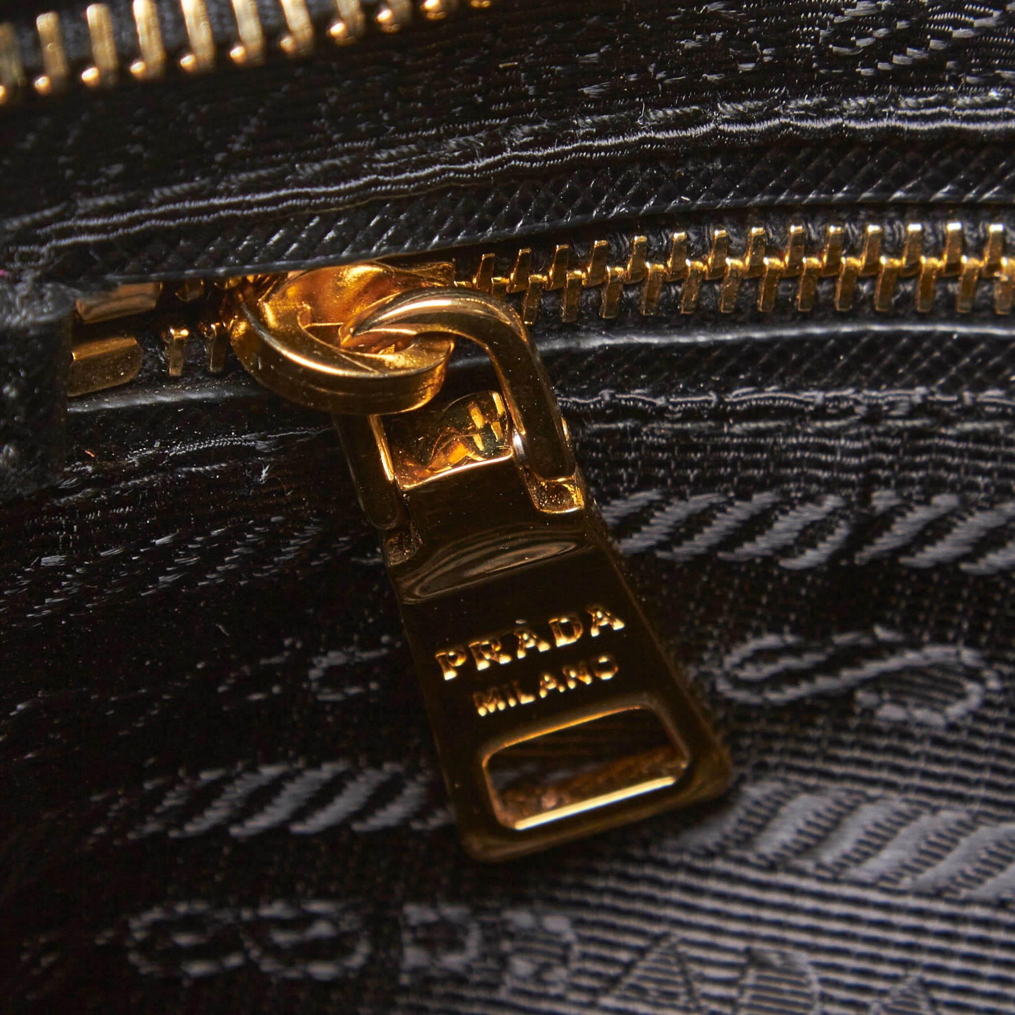 Prada Saffiano Rose Applique Leather Clutch Bag In Good Condition In London, GB