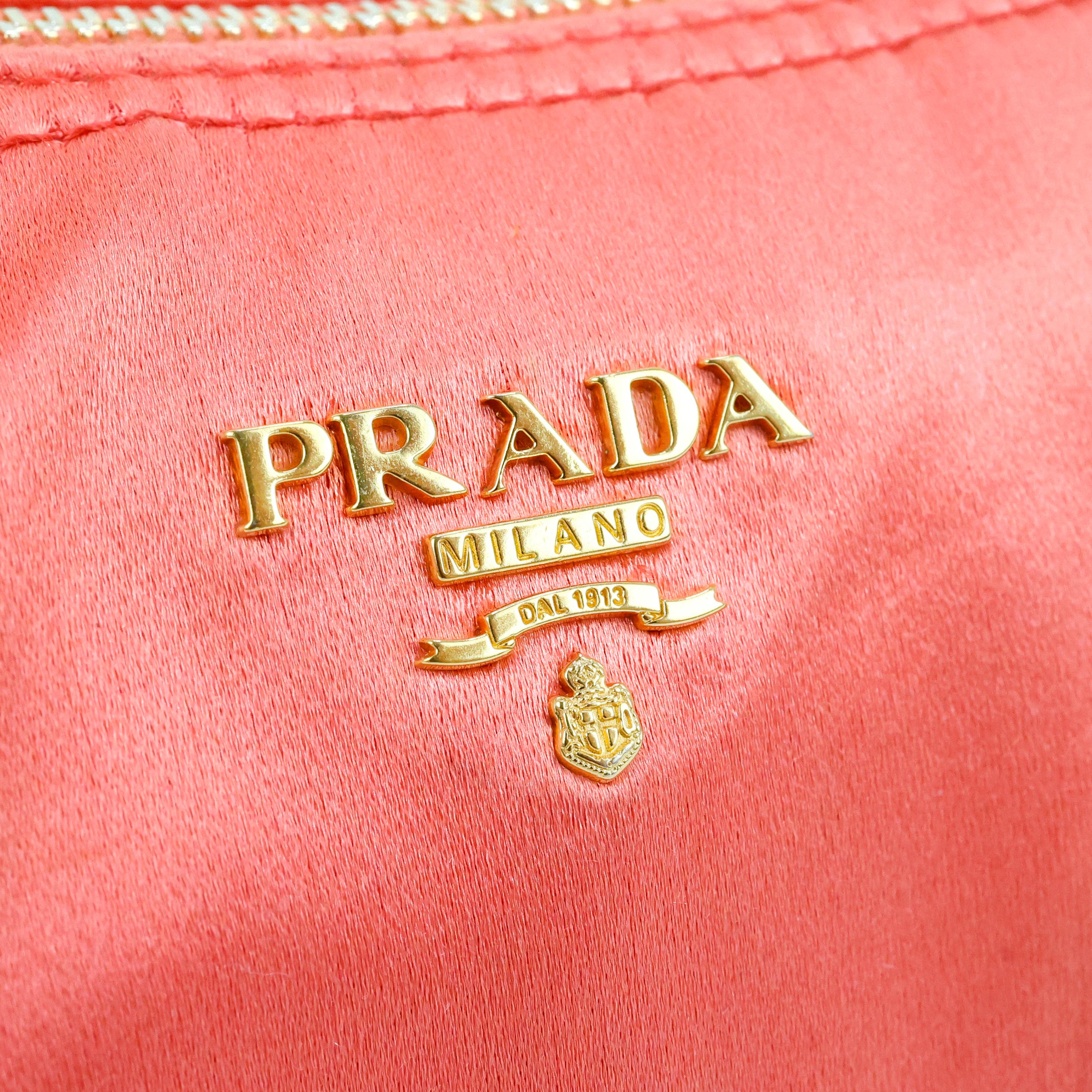 Prada Satin Bag In Good Condition For Sale In Bressanone, IT