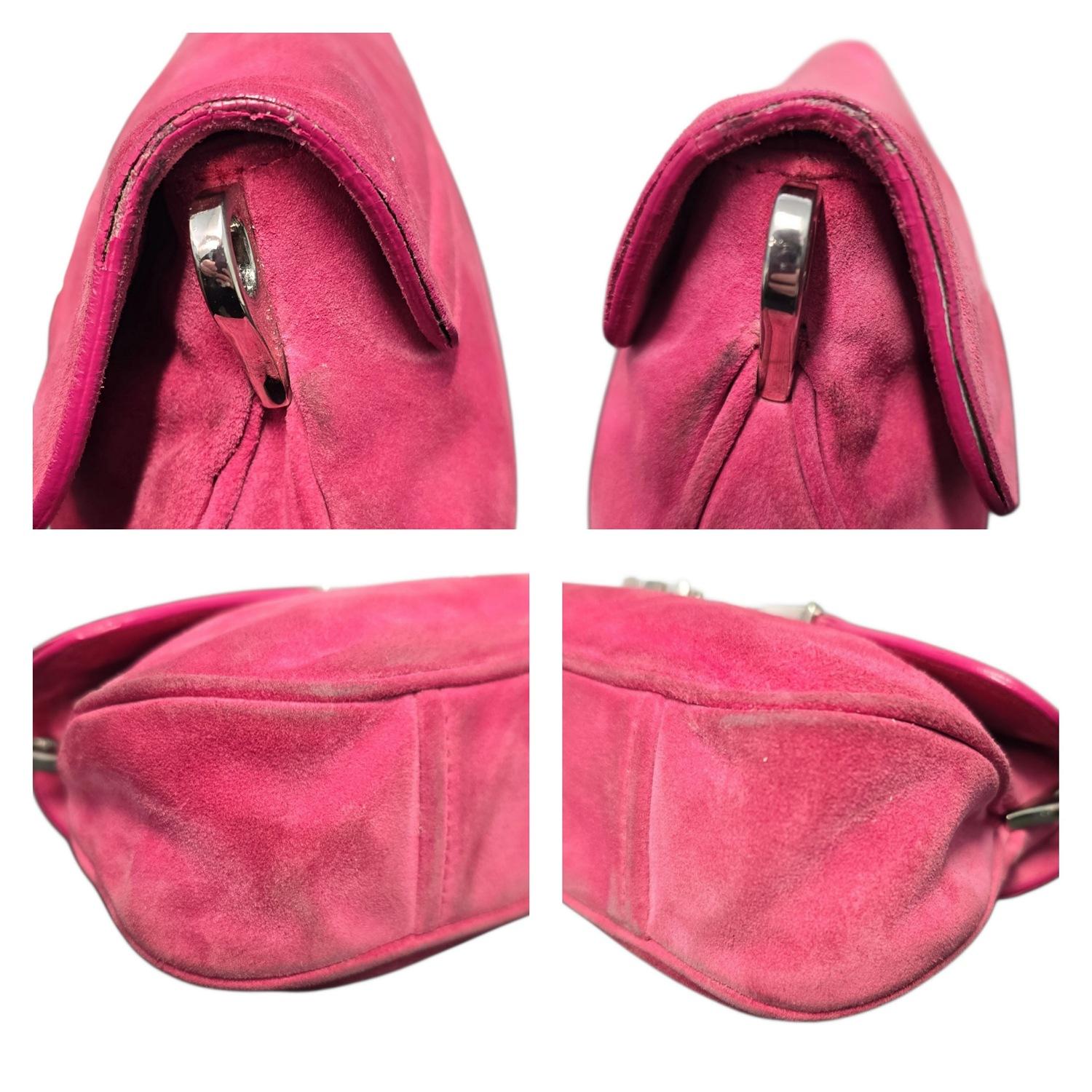 Prada - Sac à bandoulière en daim avec chaîne de son BR2664 en vente 5