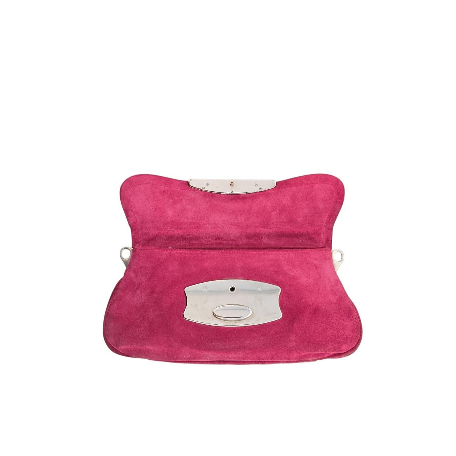 Prada - Sac à bandoulière en daim avec chaîne de son BR2664 en vente 2