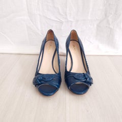 Chaussures à bout pointu en cuir couleur pétrole Prada 2000s
