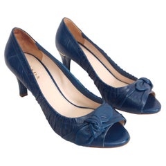 Chaussures à bout pointu en cuir couleur pétrole Prada 2000s