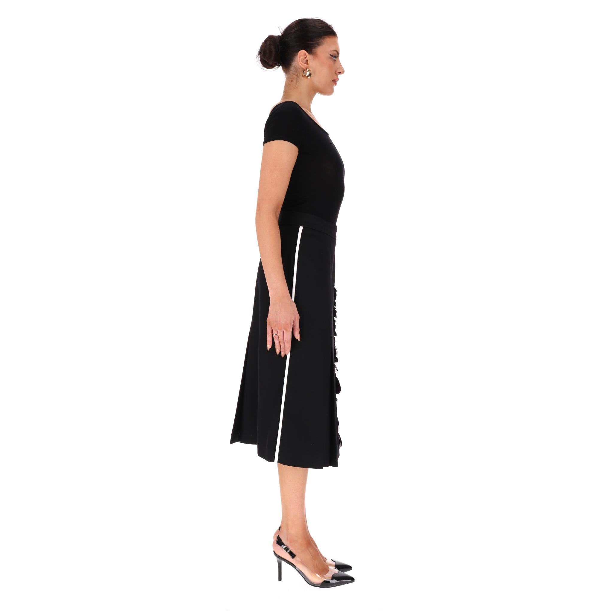 Prada Sequin Trimmed Virgin Wool Midi Skirt Negro en venta