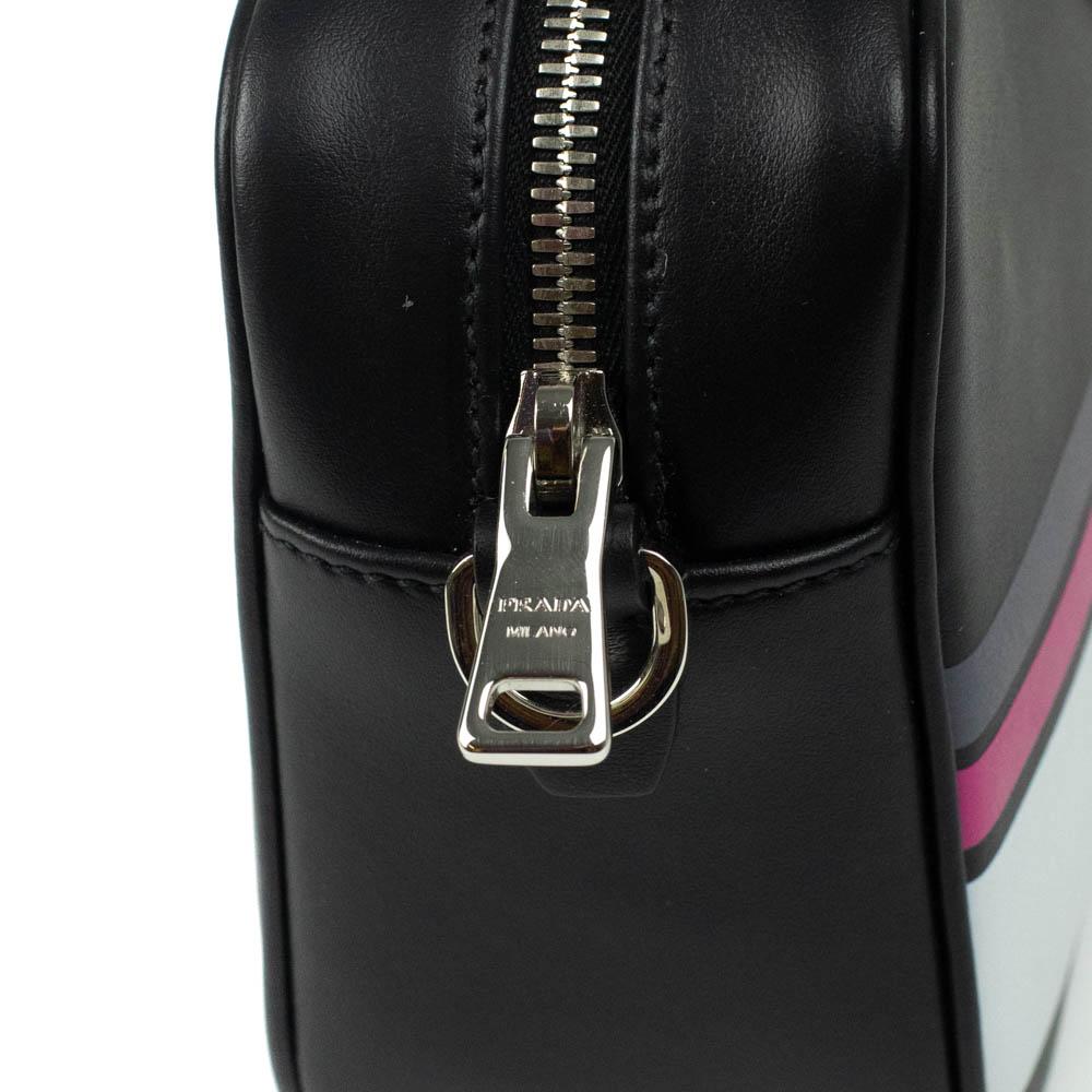 PRADA Shoulder bag in Black Leather For Sale 3