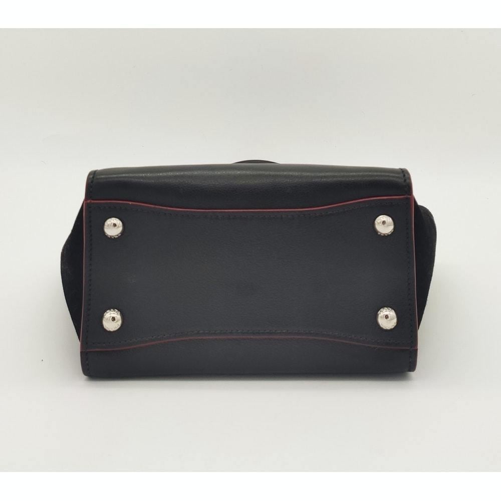 Women's PRADA Shoulder bag in Black Leather