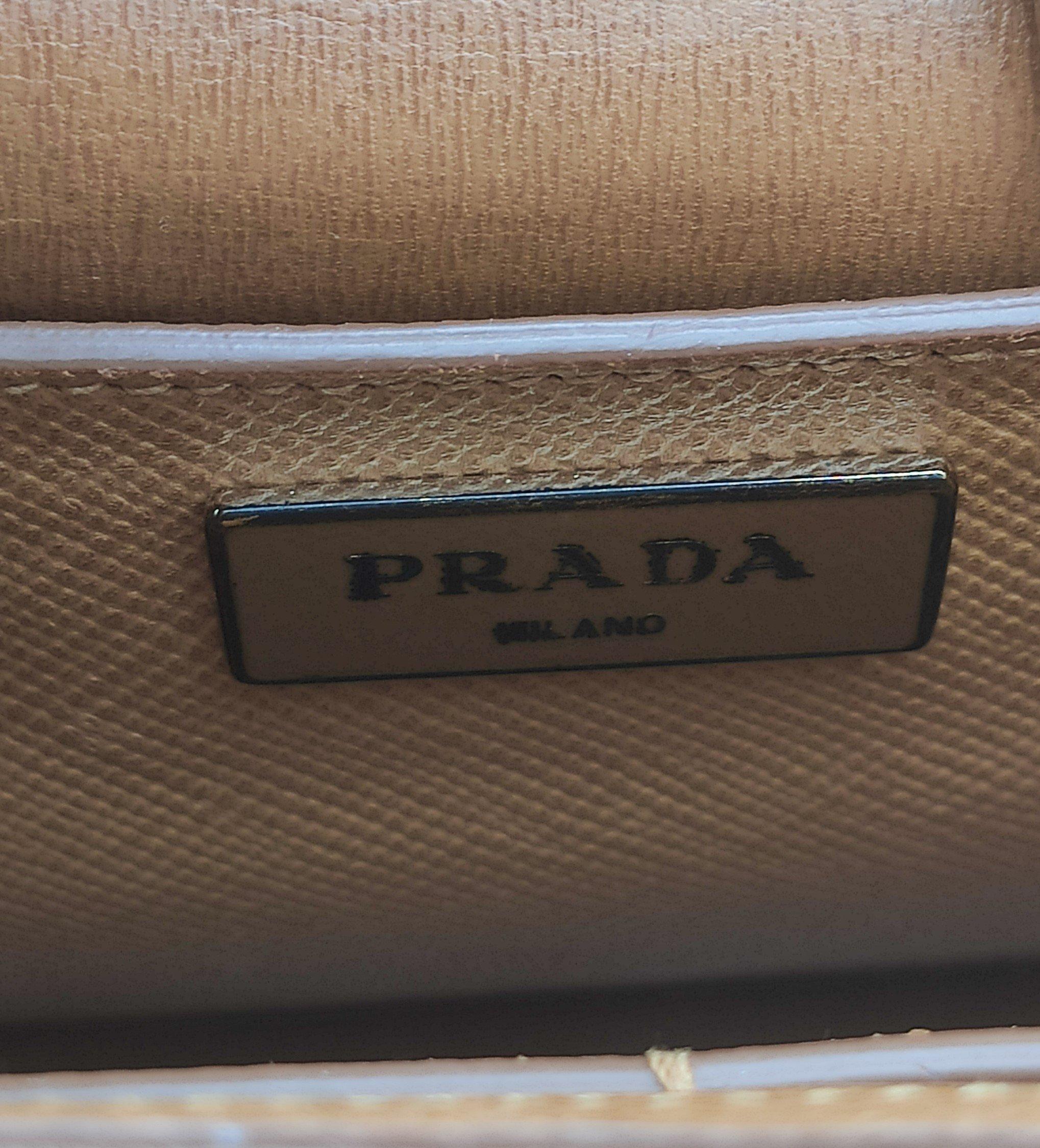 PRADA Shoulder bag in Brown Leather 1