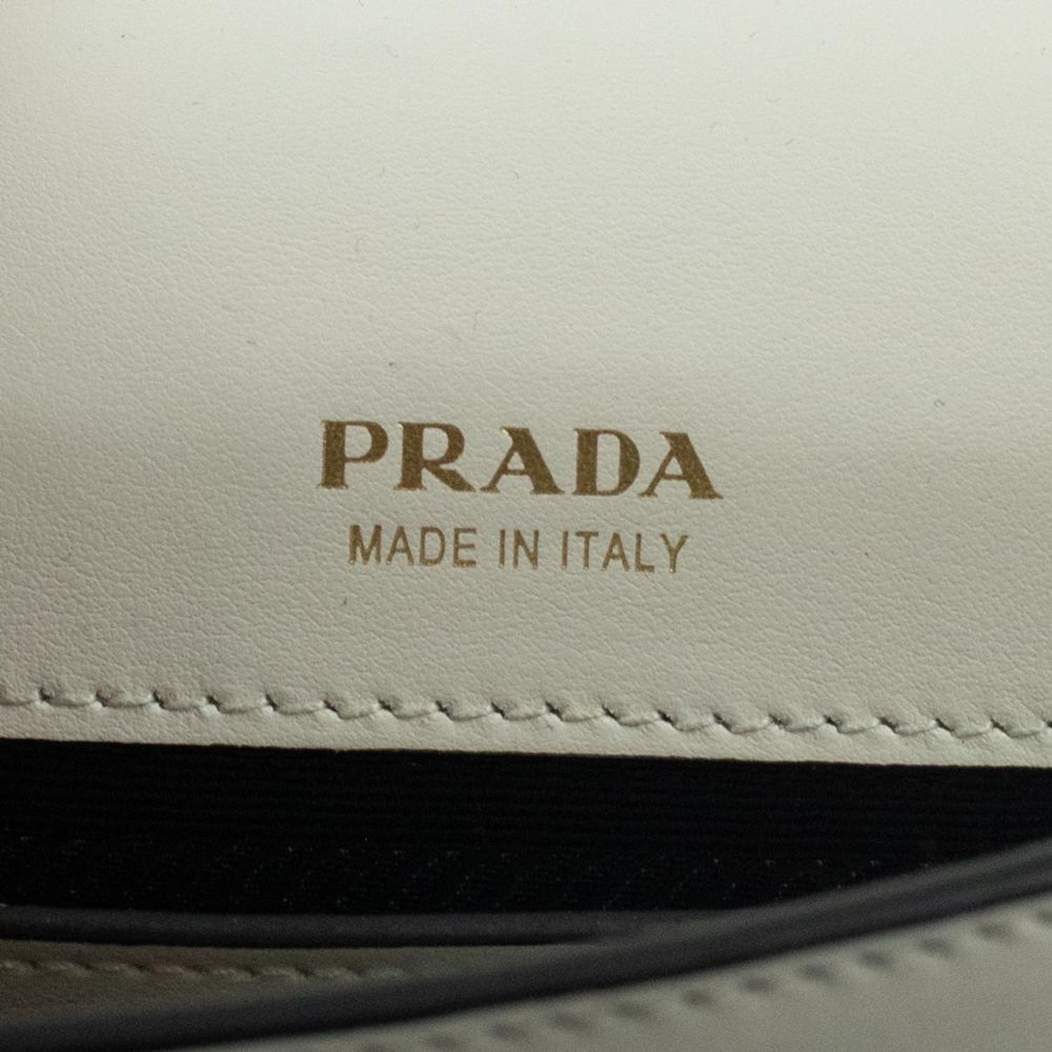 PRADA Shoulder bag in White Leather at 1stDibs