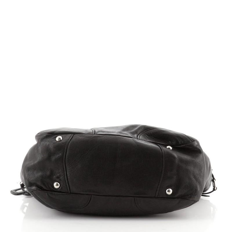 Prada Seitentasche Hobo Soft Calf Medium im Zustand „Gut“ in NY, NY