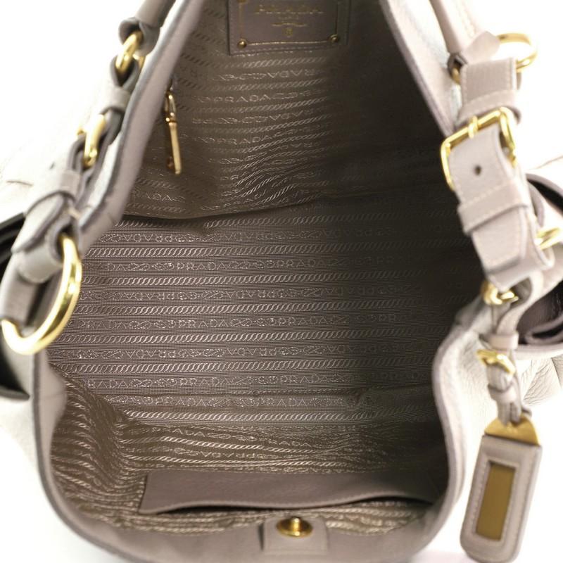 Prada Seitentasche Reißverschluss Hobo Vitello Daino groß für Damen oder Herren