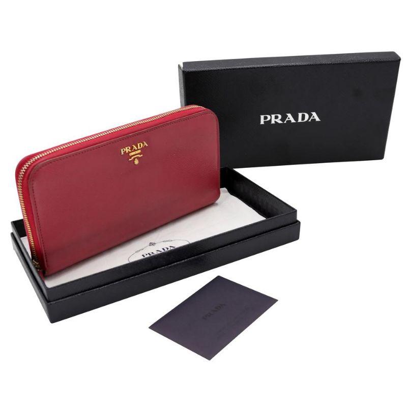 Prada Signature Saffiano Trend Leather Zip Wallet PR-W1217P-0006 In Good Condition In Downey, CA