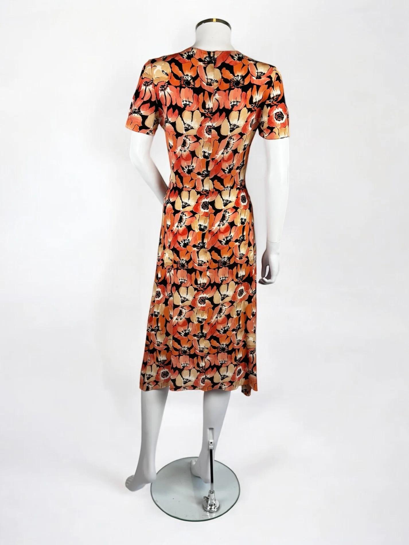 Robe en soie à coquelicot de Prada, FW 2000 en vente 3