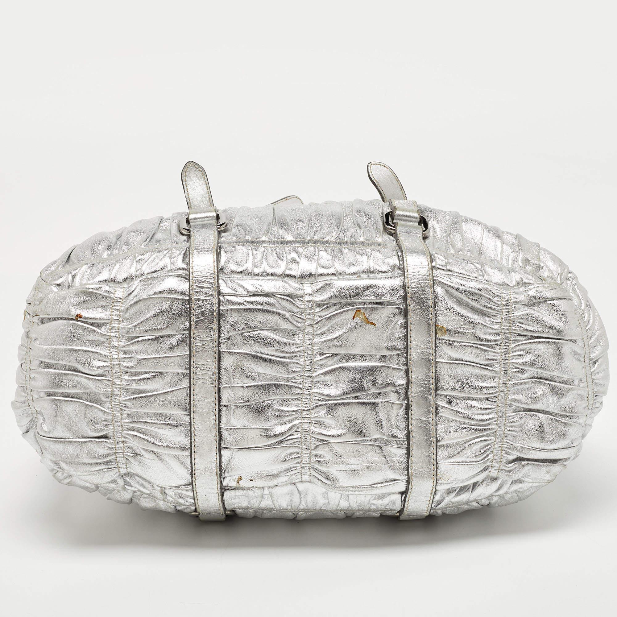 Prada Silver Gaufre Leather Buckle Satchel (Sac à main en cuir avec boucle) Pour femmes en vente