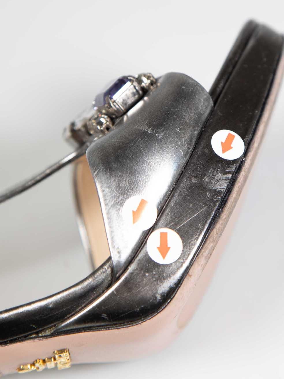 Prada Silver Leather Crystal T-Strap Sandals Size IT 39.5 For Sale 4