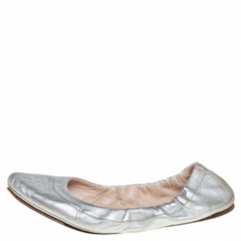 Prada Silver Leather Scrunch Ballet Flats Size 38.5 For Sale 1