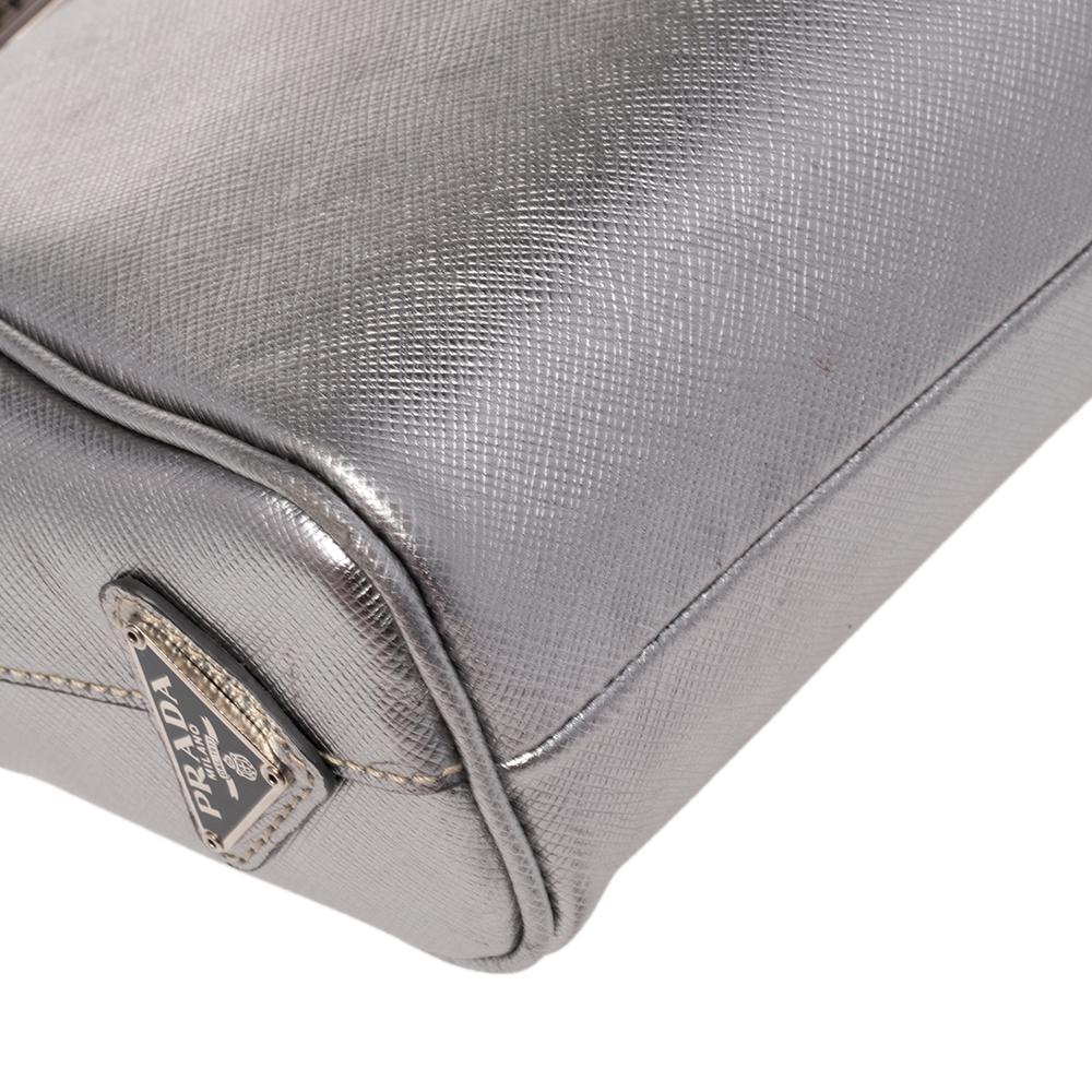 Prada Silber Saffiano Leder 50er Jahre Car Clutch 2