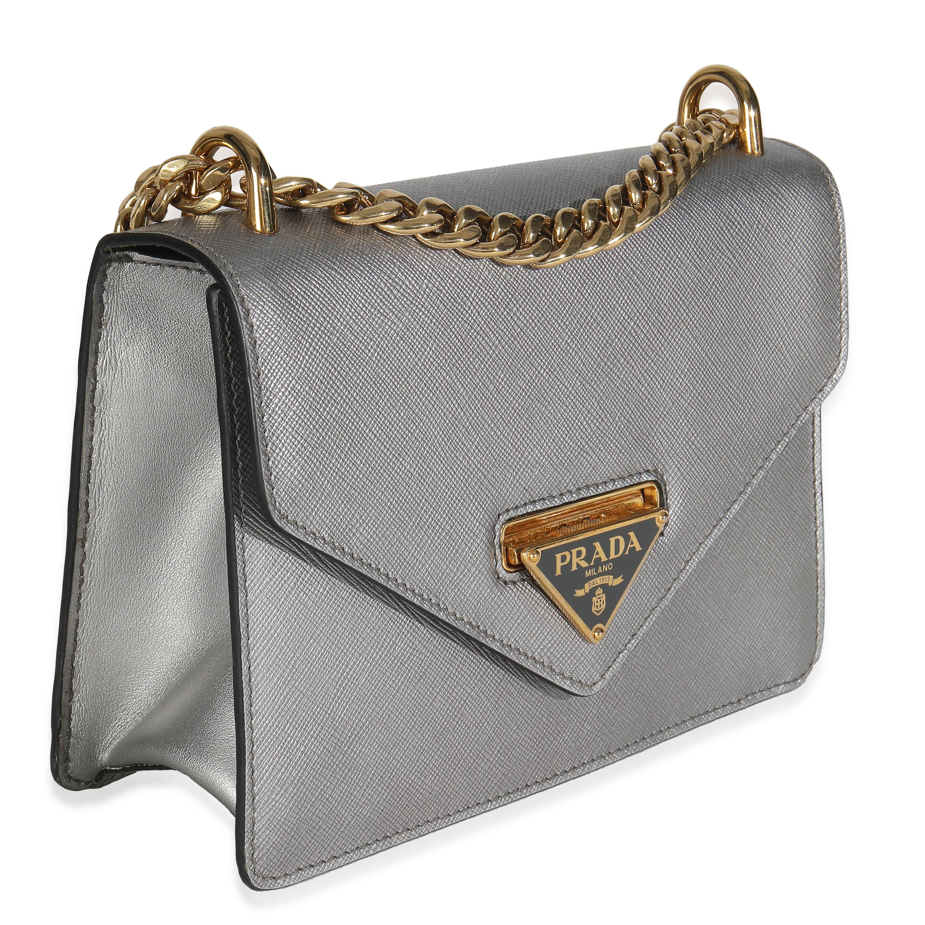 Argent Prada Silver Saffiano Soft Calfskin Metal Triangle Logo Envelope Chain Bag en vente