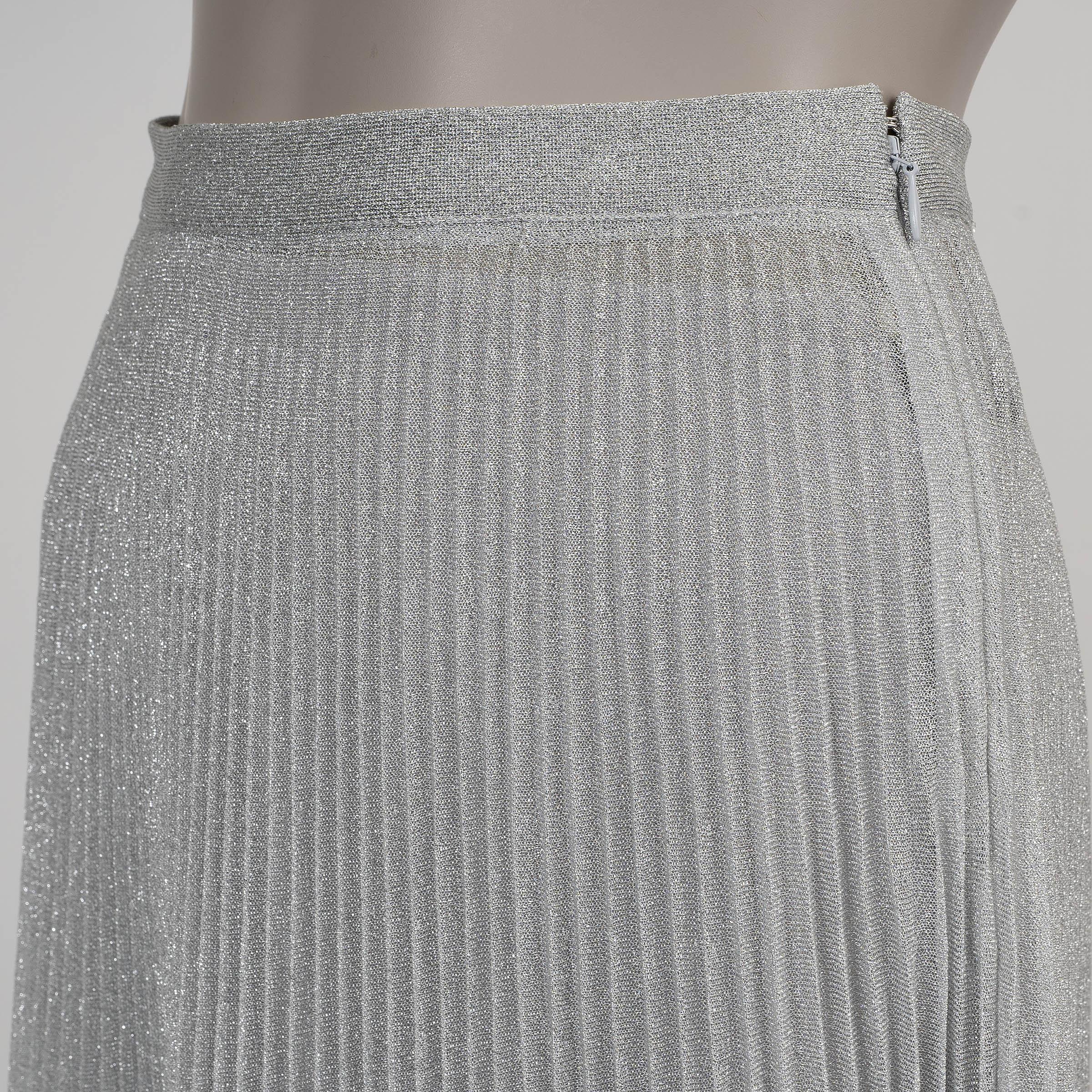 PRADA silver viscose 2021 PLISSE PLEATED MIDI Skirt 38 XS im Zustand „Hervorragend“ im Angebot in Zürich, CH