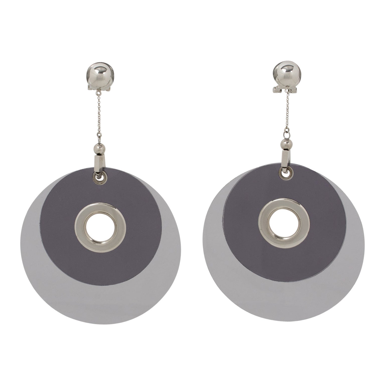 Pendientes extragrandes plateados y grises Prada Colección Runway SS 2016 en caja en venta
