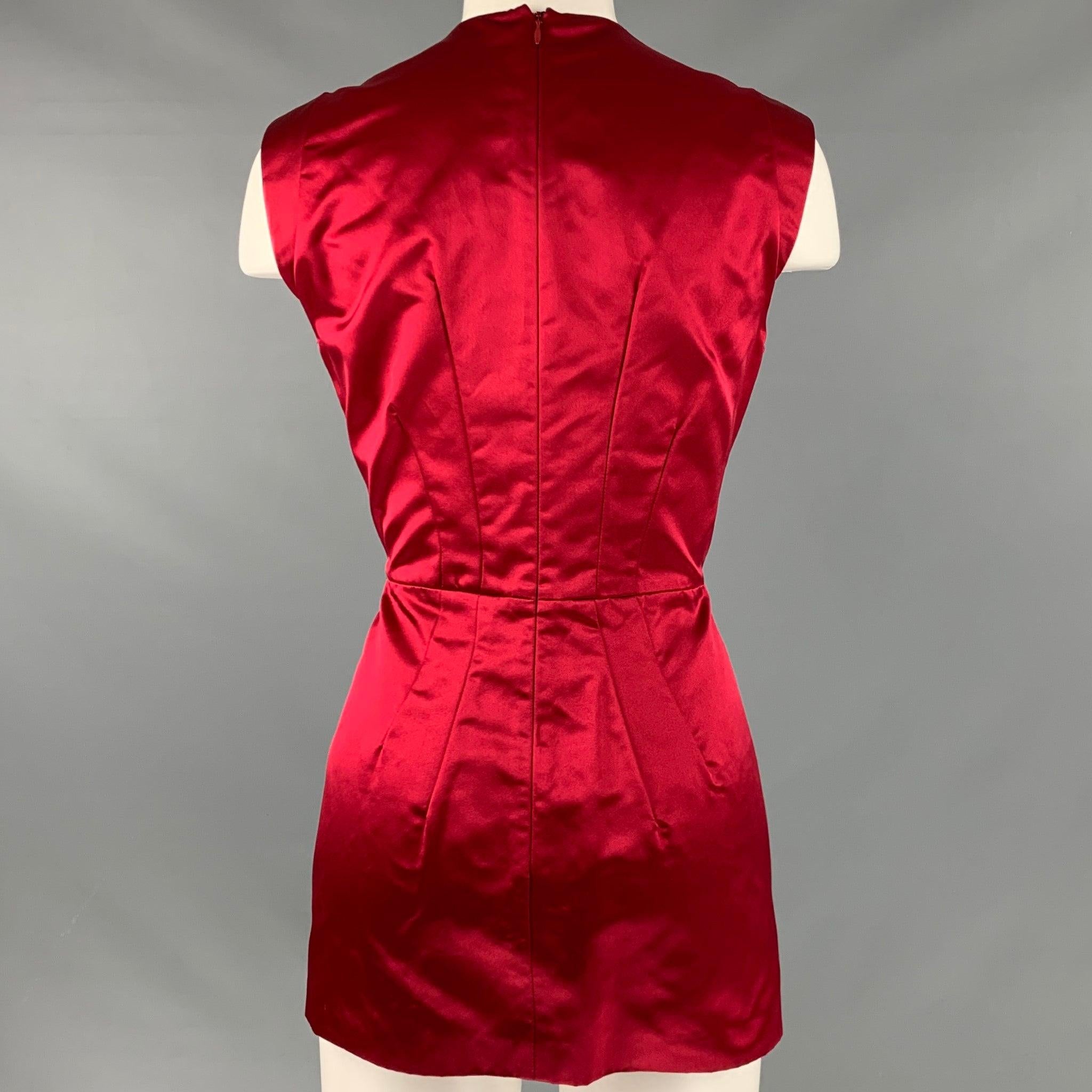 PRADA Size 10 Red Silk Pleated Sleeveless Dress Top In Good Condition For Sale In San Francisco, CA