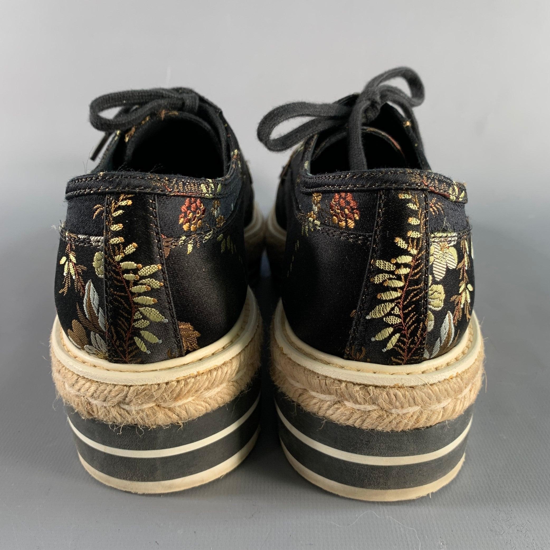 PRADA Taille 11 Lacets Plateforme Jacquard Floral Noir Multi-Couleur Bon état - En vente à San Francisco, CA