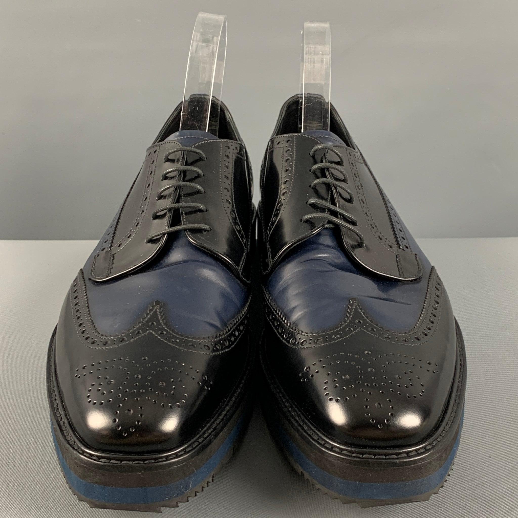 PRADA Taille 11 Marine Noir Plateforme Cuir perforé Chaussures à lacets Pour hommes en vente