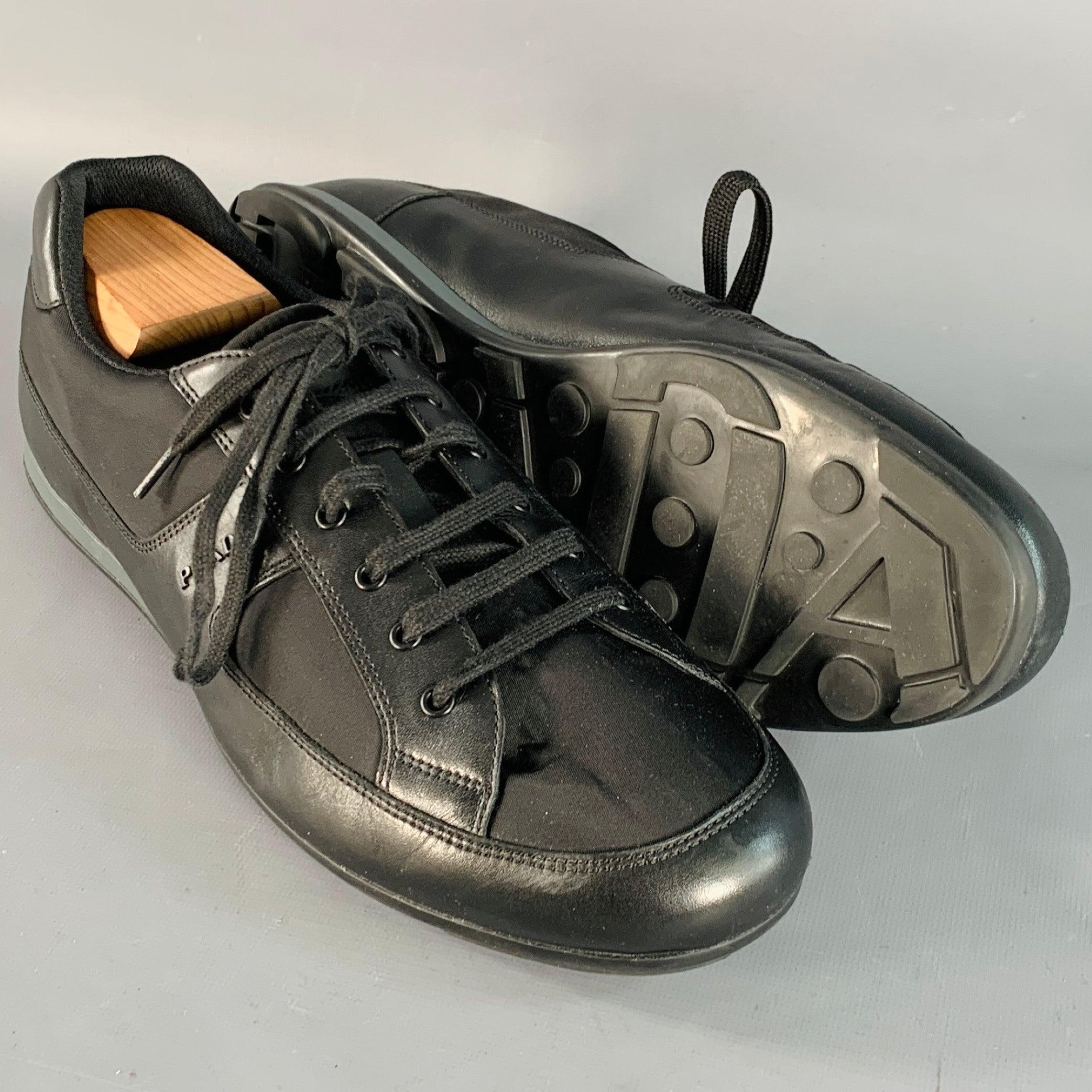 Uomo PRADA Size 12 Black Nylon Leather Low Top Lace-Up Sneakers in vendita