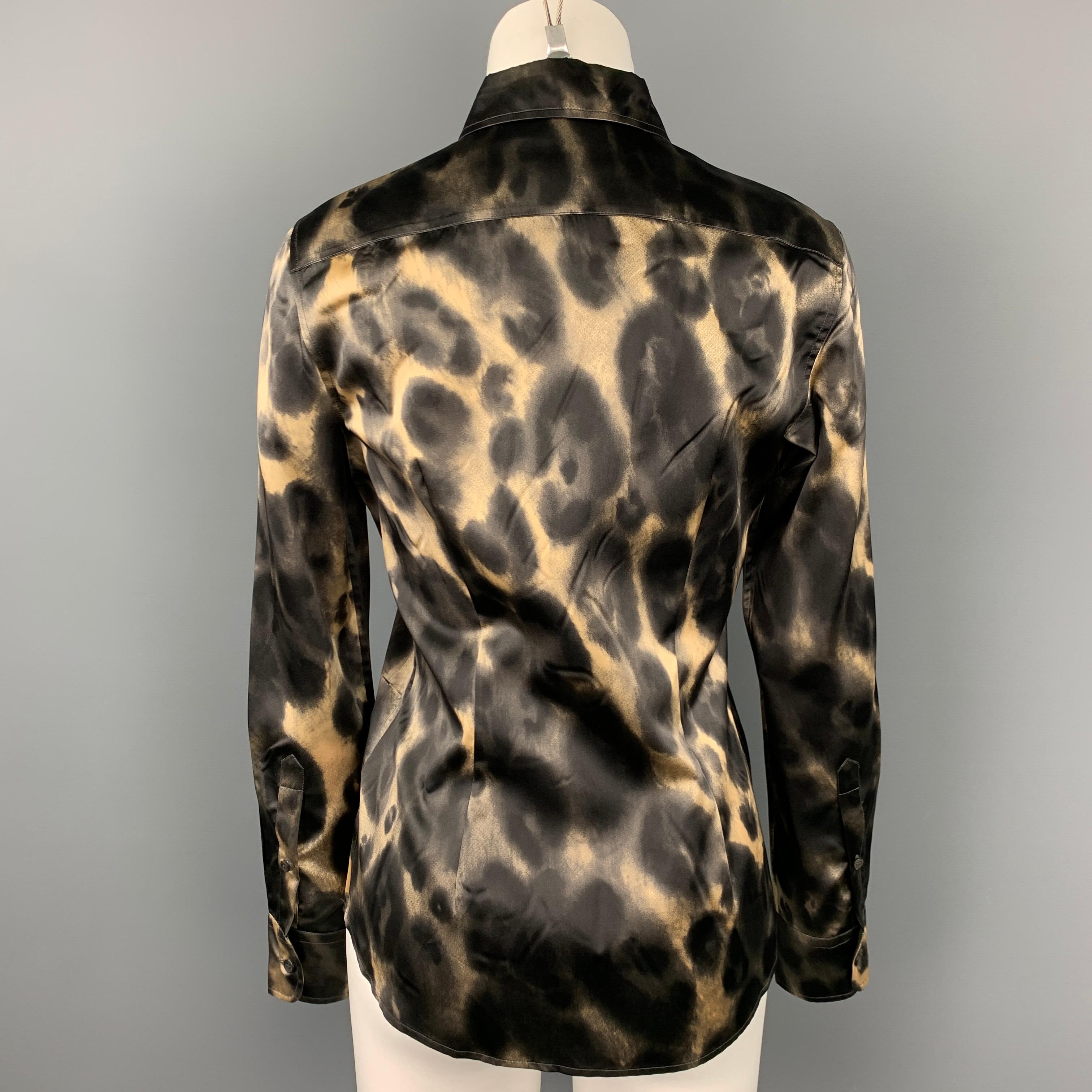PRADA Größe 2 Schwarz & Beige Seidenbluse mit Knöpfen aus Satin im Zustand „Gut“ in San Francisco, CA